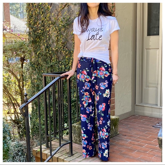 ✨LAST ONE ✨PARIS✨Floral pleated wide leg pants - Picture 6 of 7